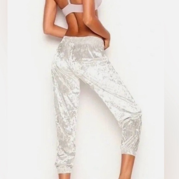 Victoria’s Secret Velvet Jogger - Picture 5 of 7